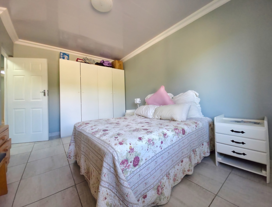 5 Bedroom Property for Sale in Hawston Western Cape